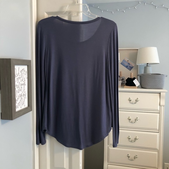 LOFT Small Tee - Picture 2 of 5